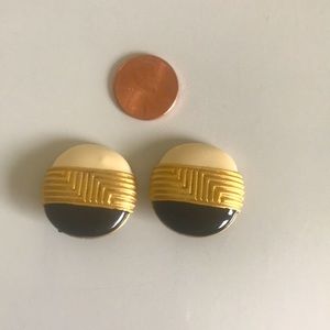 Vintage Retro Design Enamel Clip On Earrings